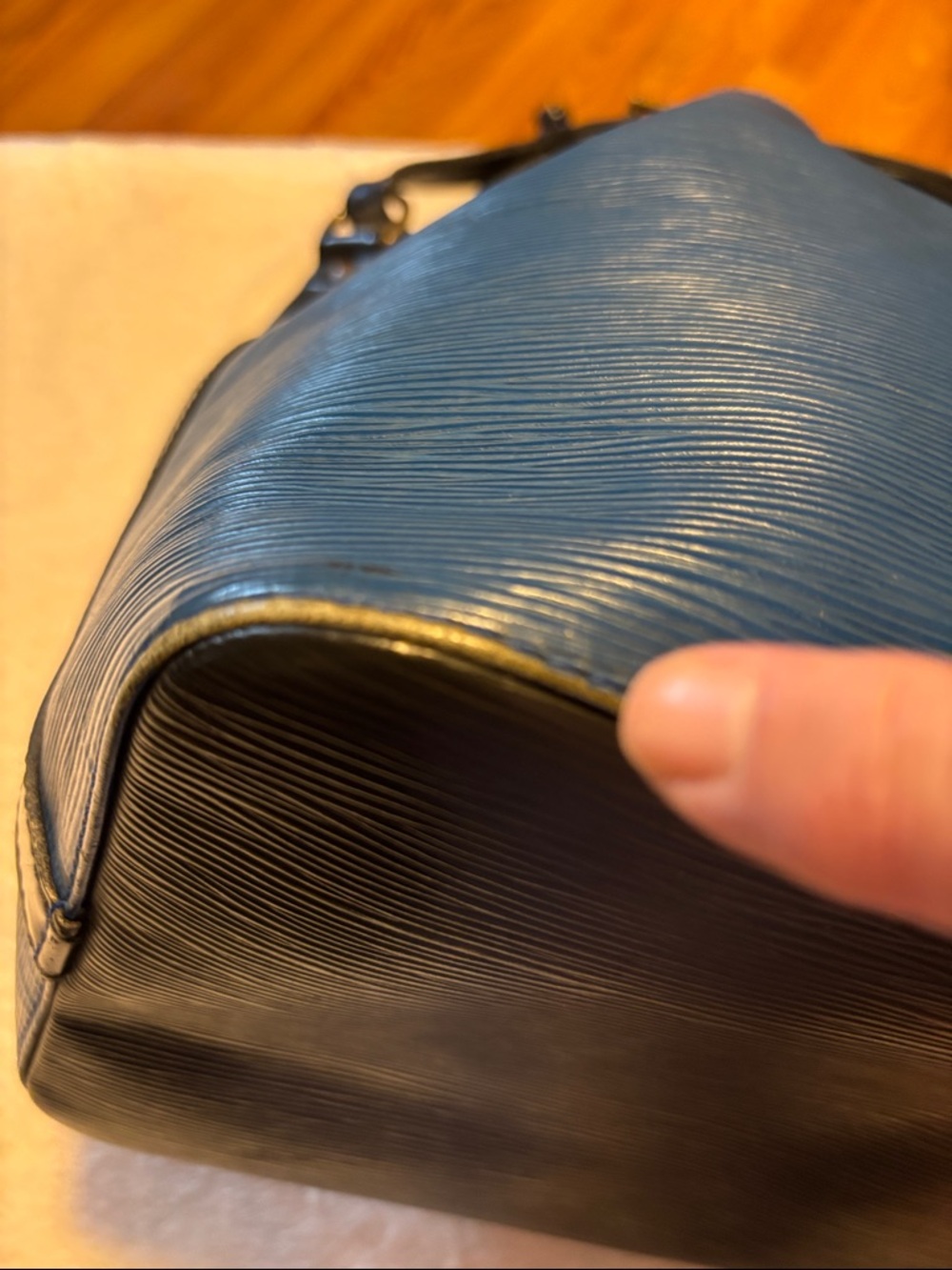 Louis Vuitton Blue Epi Drawstring Bucket Bag - Picture 7 of 17
